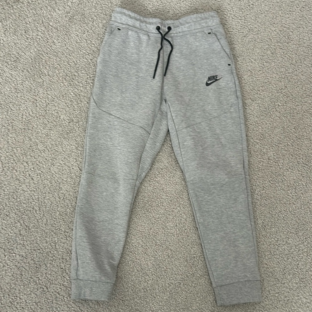 Nike tech fleece pants